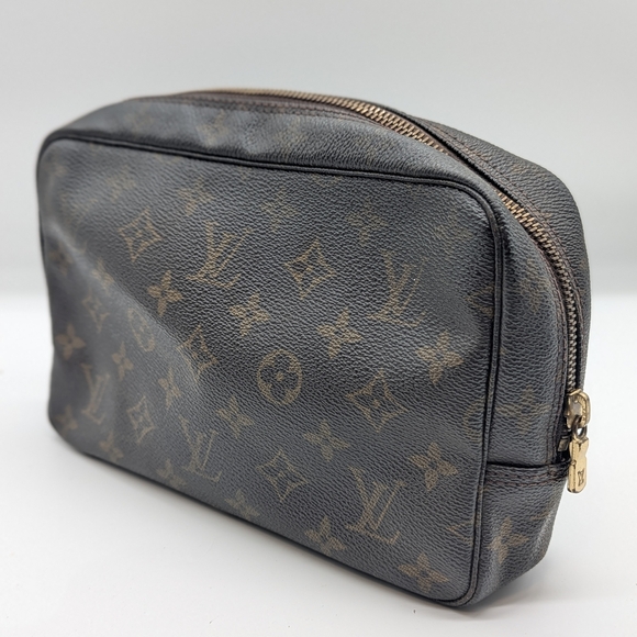 Louis Vuitton Monogram Toiletry Pouch 23 - Picture 1 of 10